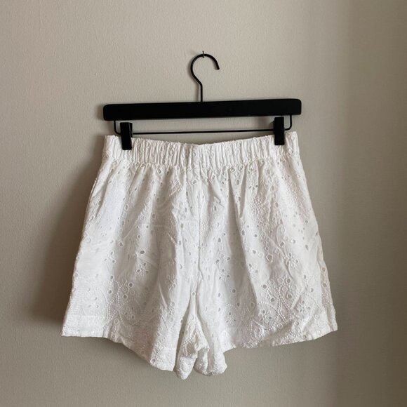 Abercrombie & Fitch White Linen Eyelet Shorts - Picture 3 of 5